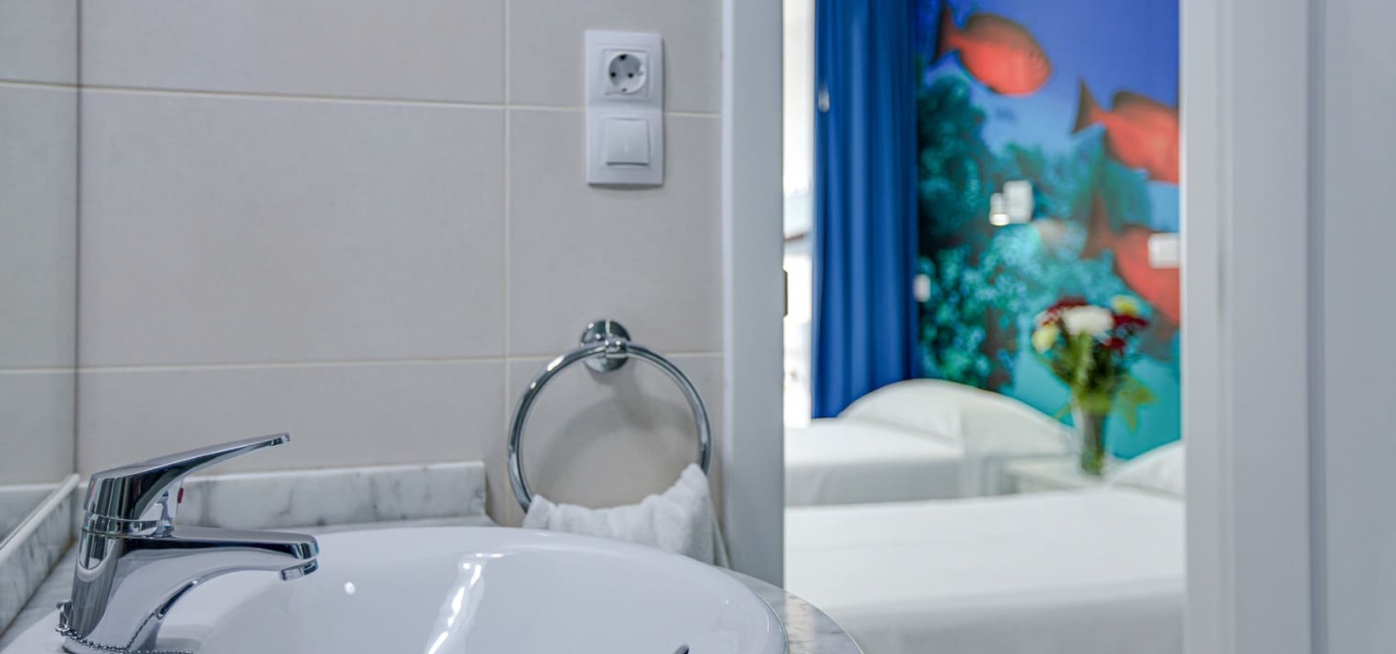 Baño Vivienda Vacacional 40 Apartamentos Juan Pérez en Playa de las Canteras