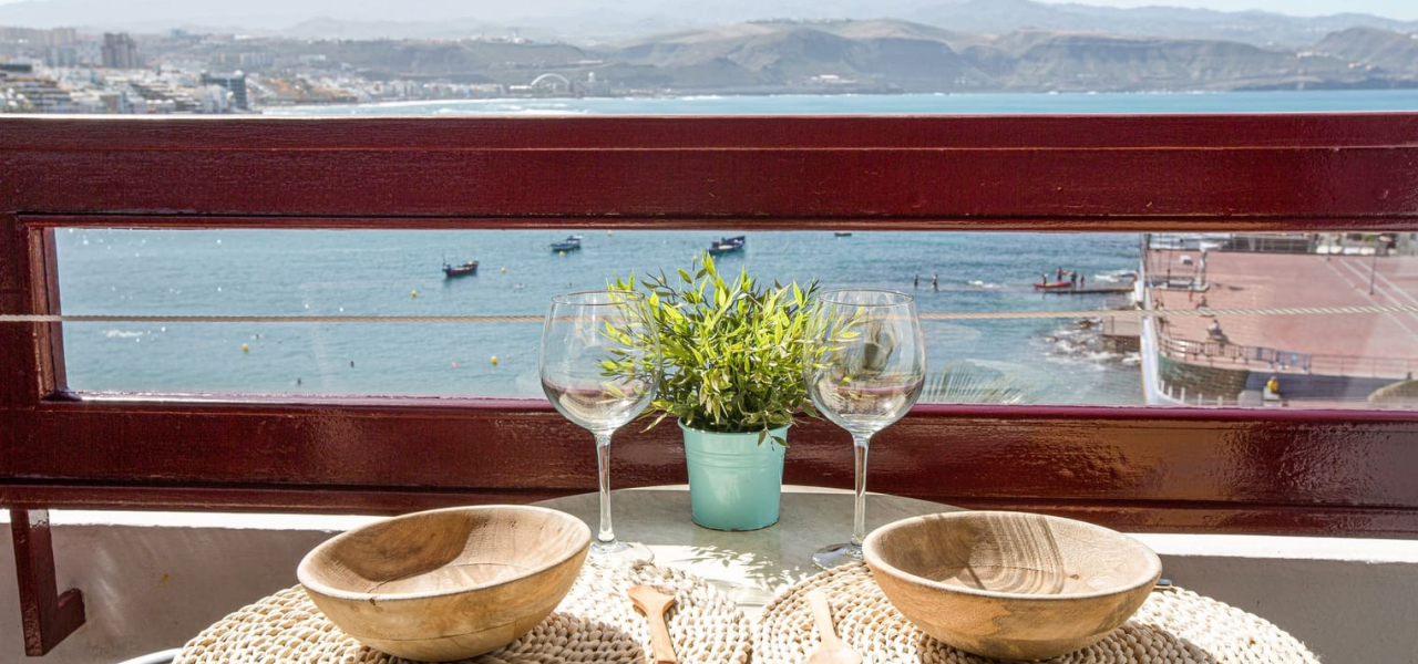 Terraza Vivienda Vacacional 40 Apartamentos Juan Pérez en Playa de las Canteras